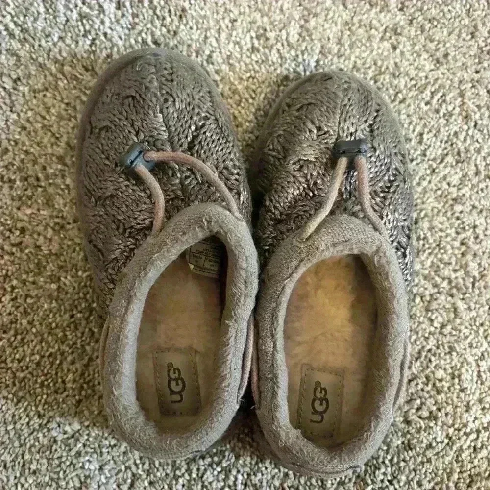UGG freesia gray